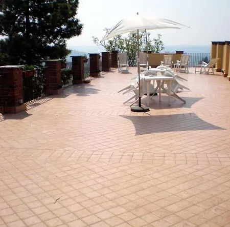 Relais San Desiderio ベッド・アンド・ブレックファスト Calliano